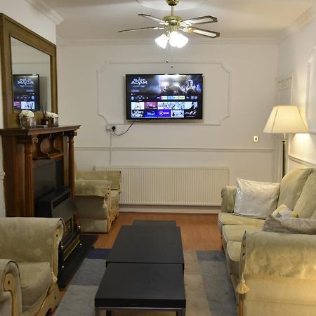 Отель Clarendon House Лутон Экстерьер фото