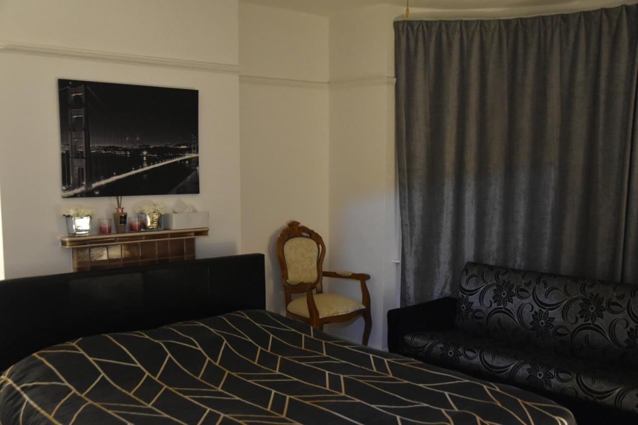 Отель Clarendon House Лутон Экстерьер фото